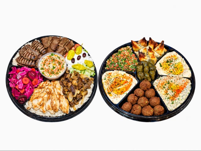 Ultimate Family Feast (Feeds 10-12 People).